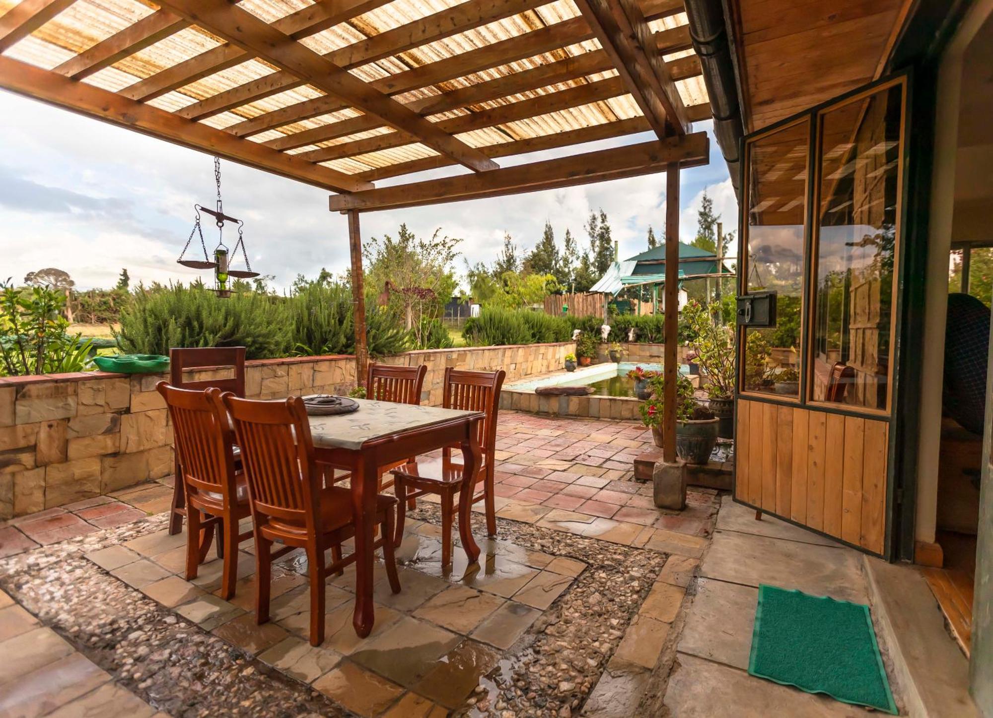 Mount Kenya Farm Stay 纳纽基 外观 照片